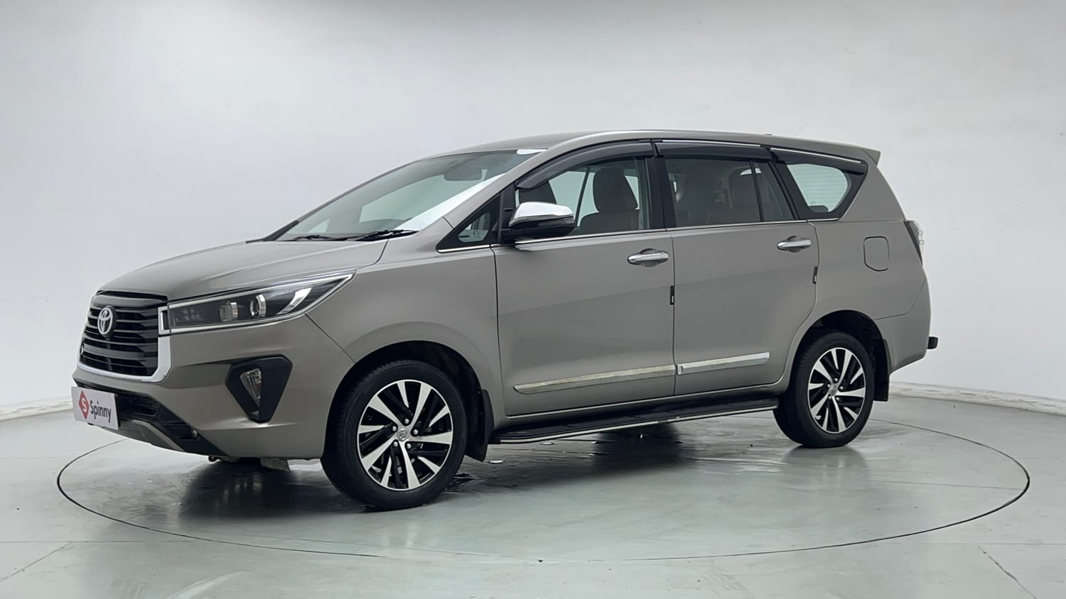 Innova-crysta