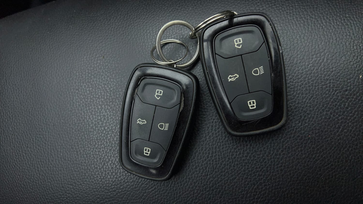 Used 2022 Tata Altroz XZ Petrol Petrol Manual extra CAR KEY VIEW