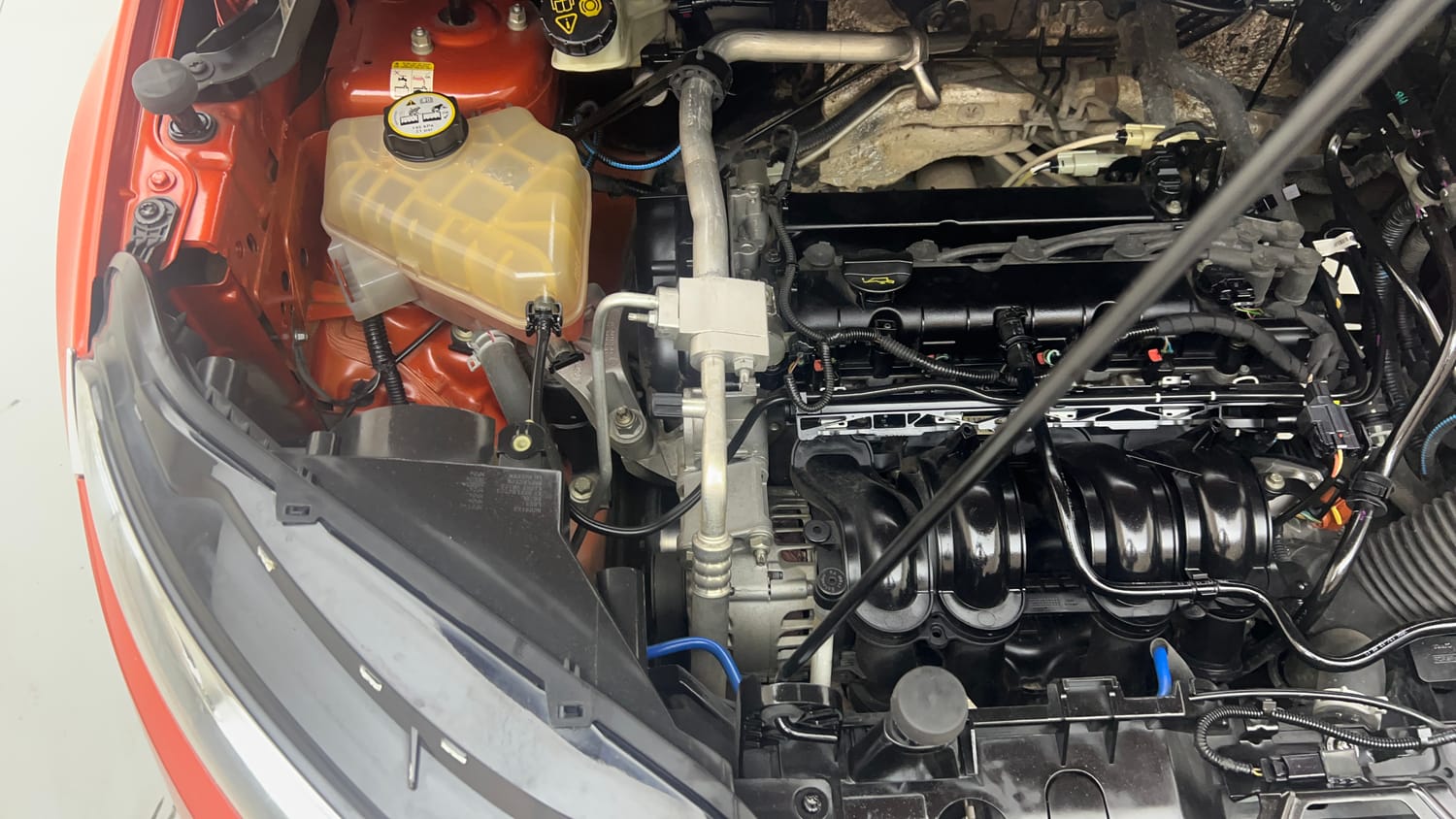 Used 2014 Ford EcoSport Titanium 1.5 Ti-VCT Petrol Manual engine ENGINE RIGHT SIDE VIEW