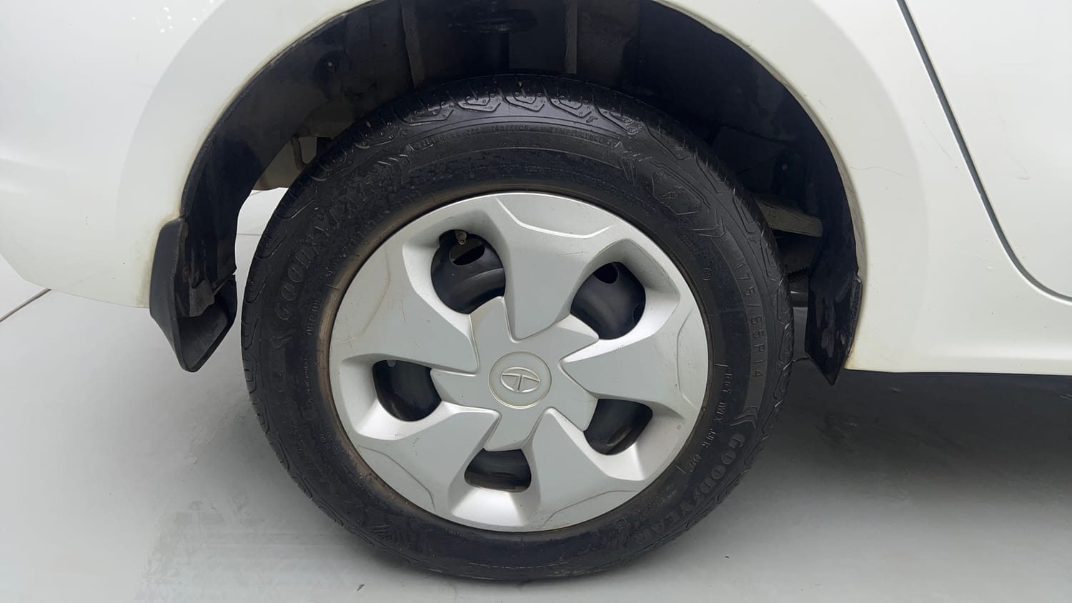 2022 Tata Tigor XZ CNG-33