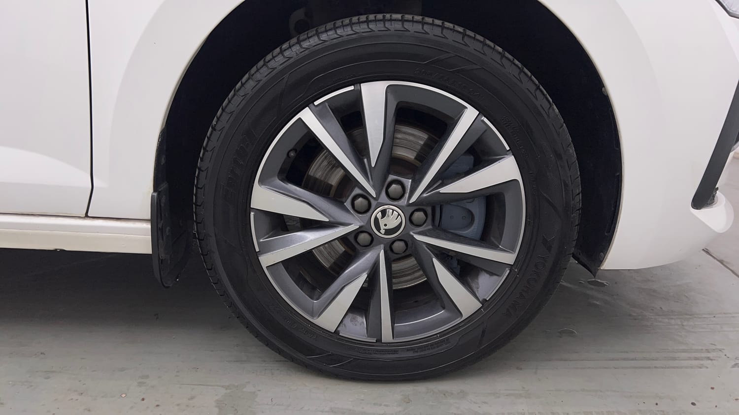 Used 2022 Skoda Slavia Style 1.5L TSI DSG Petrol Automatic tyres RIGHT FRONT TYRE RIM VIEW