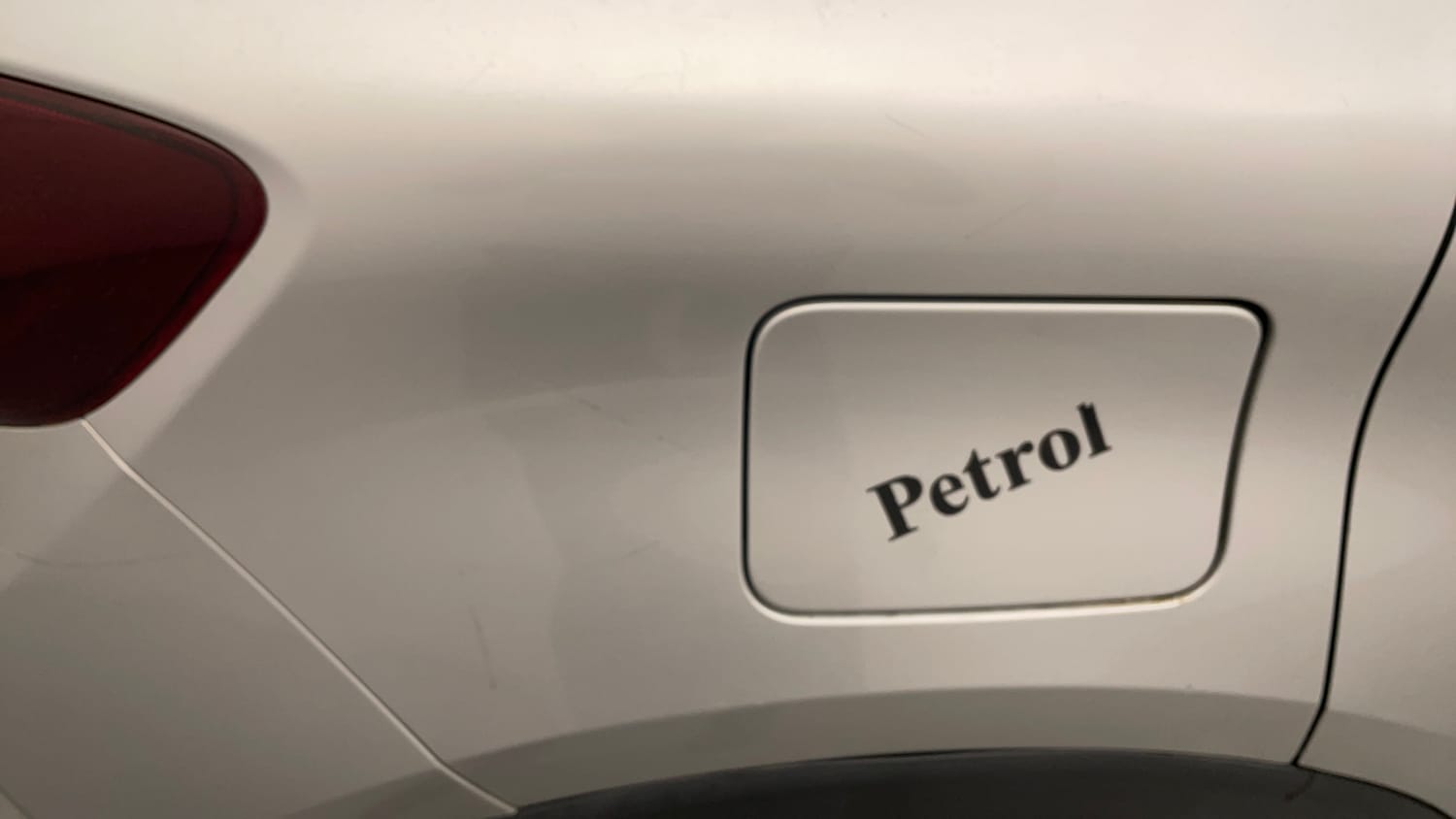 Used 2019 Renault Triber RXZ Petrol Manual dents MINOR SCRATCH