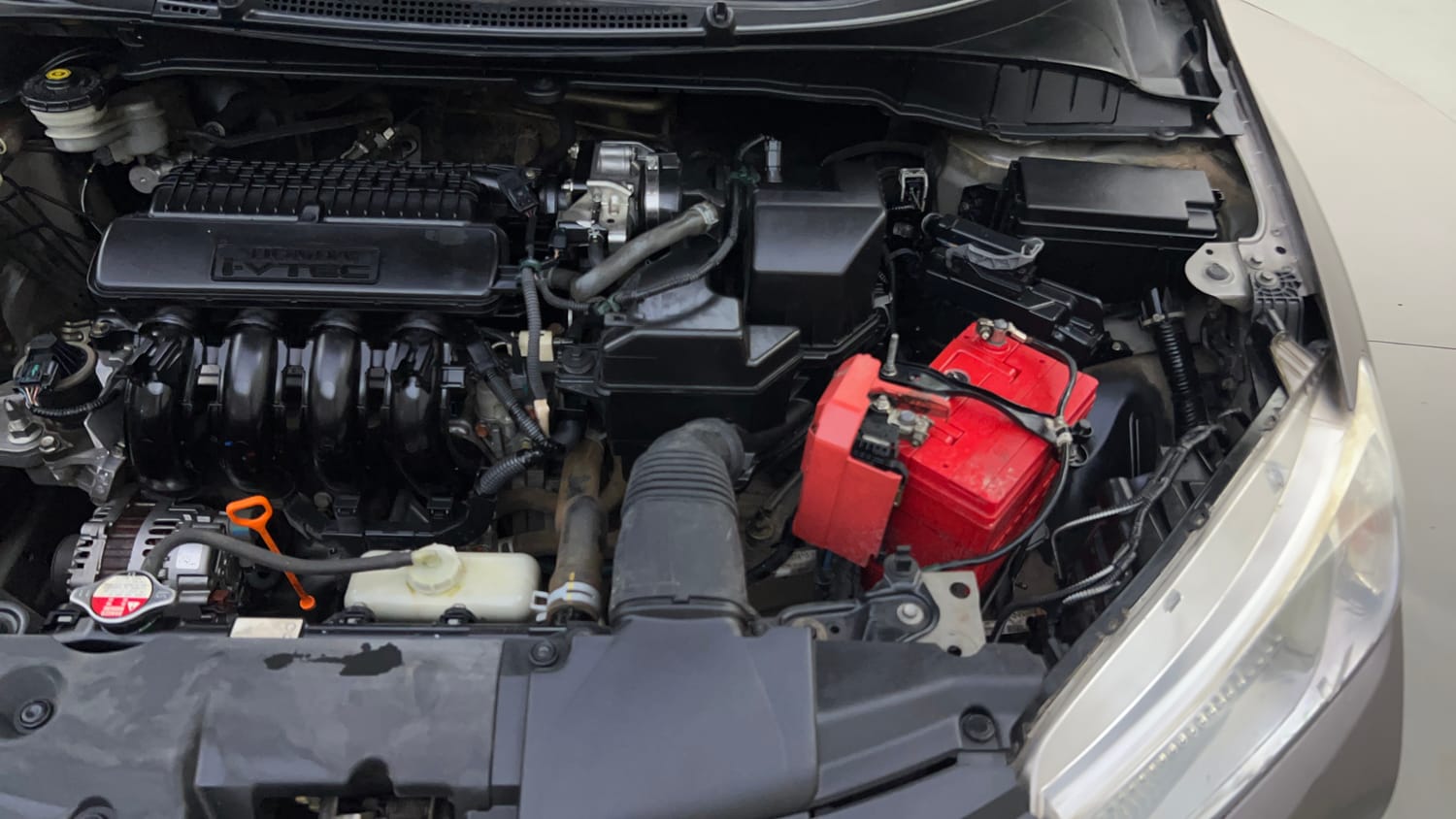 Used 2015 Honda City V Petrol Manual engine ENGINE LEFT SIDE VIEW