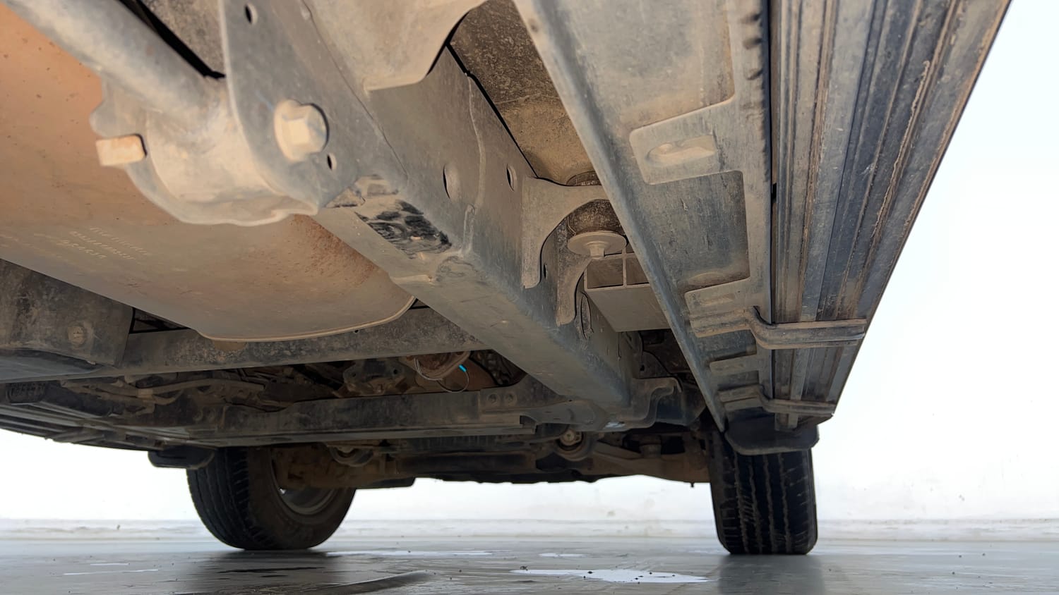 Used 2023 Mahindra Scorpio N Z8 L Petrol AT 7 STR Petrol Automatic extra REAR RIGHT UNDERBODY VIEW