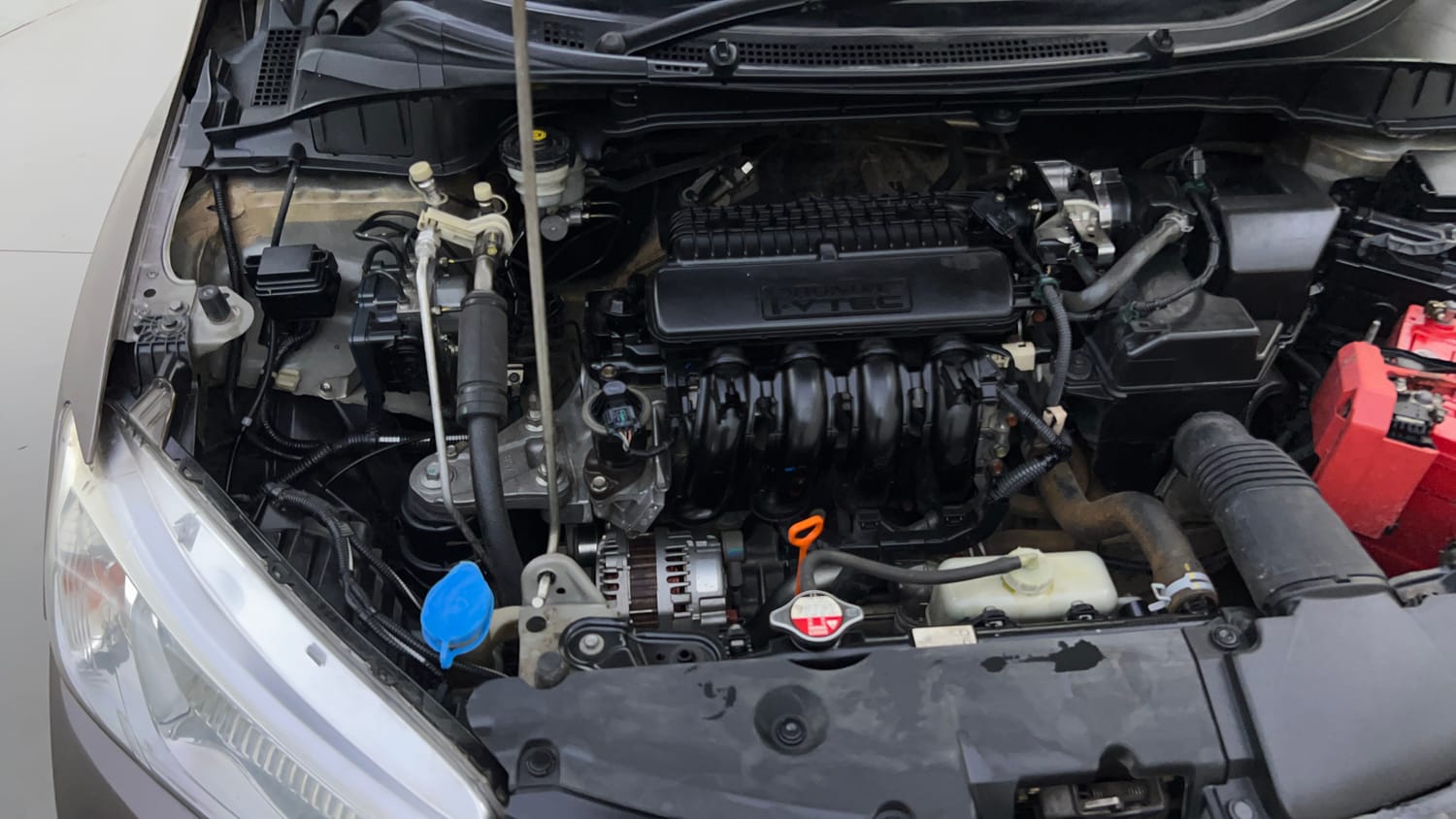 Used 2015 Honda City V Petrol Manual engine ENGINE RIGHT SIDE VIEW