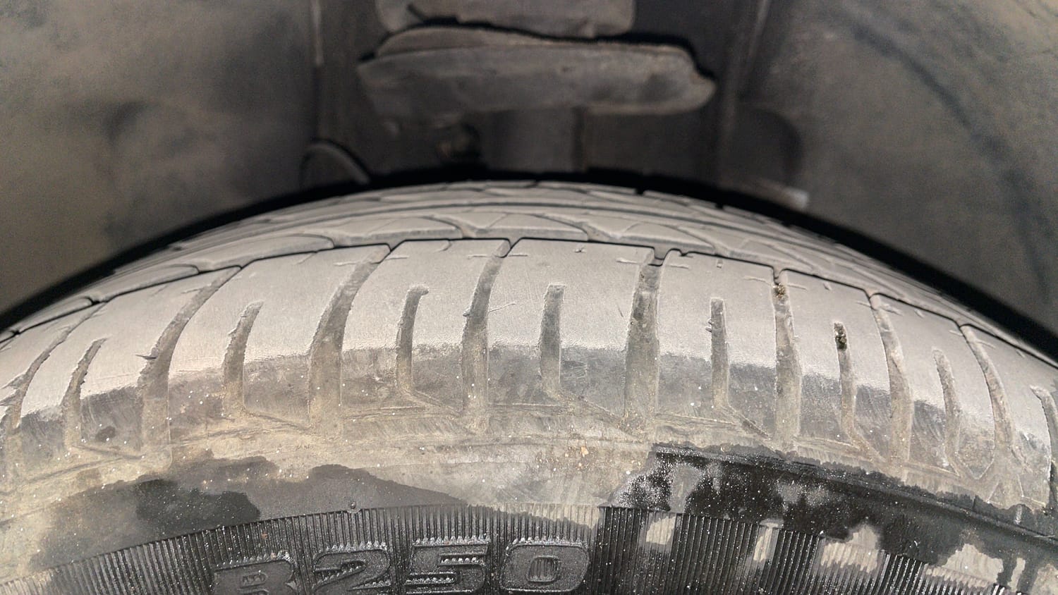 Used 2022 Tata Tiago XZ Petrol Manual tyres LEFT FRONT TYRE TREAD VIEW