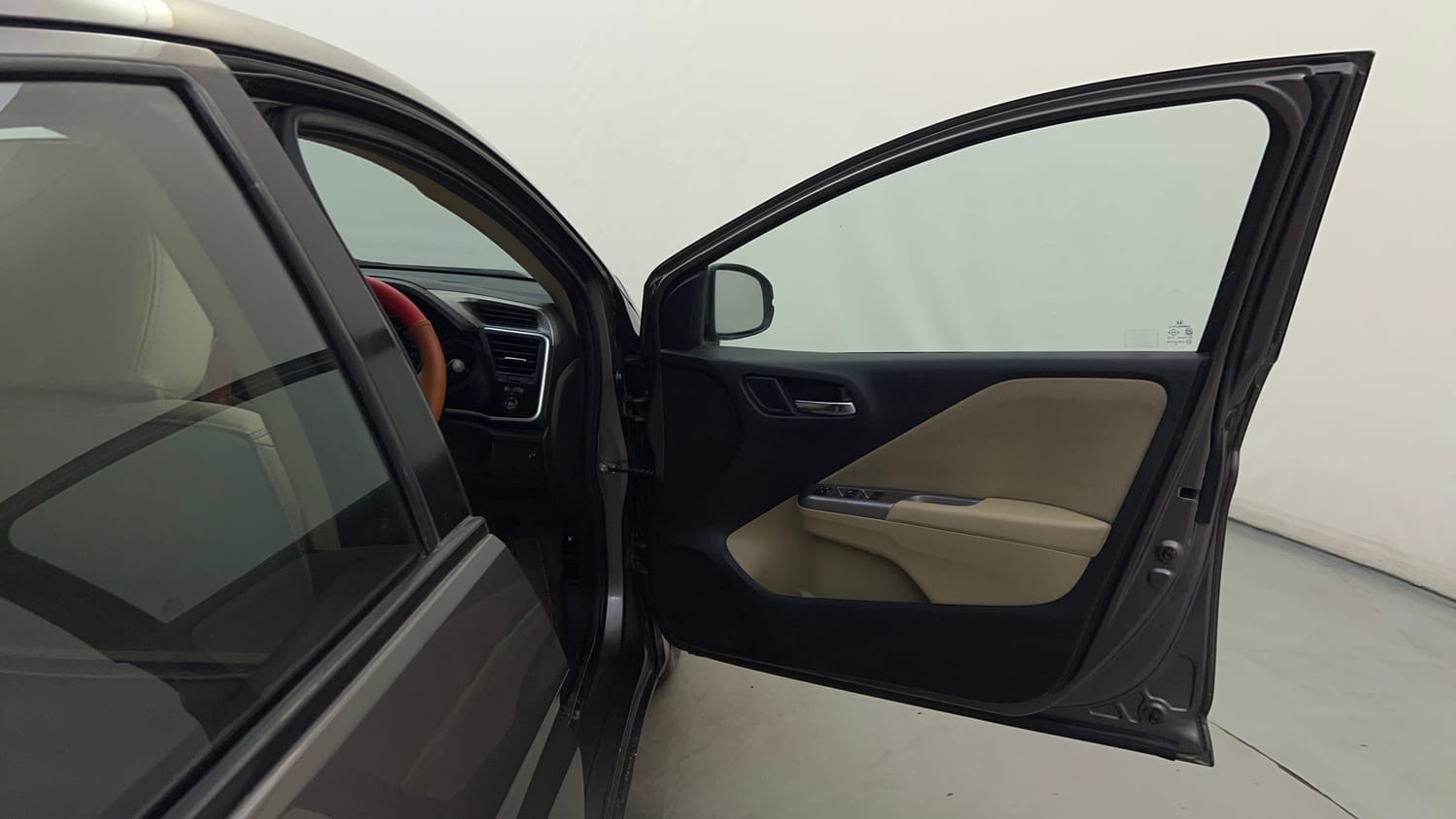 Used 2015 Honda City V Petrol Manual interior RIGHT FRONT DOOR OPEN VIEW