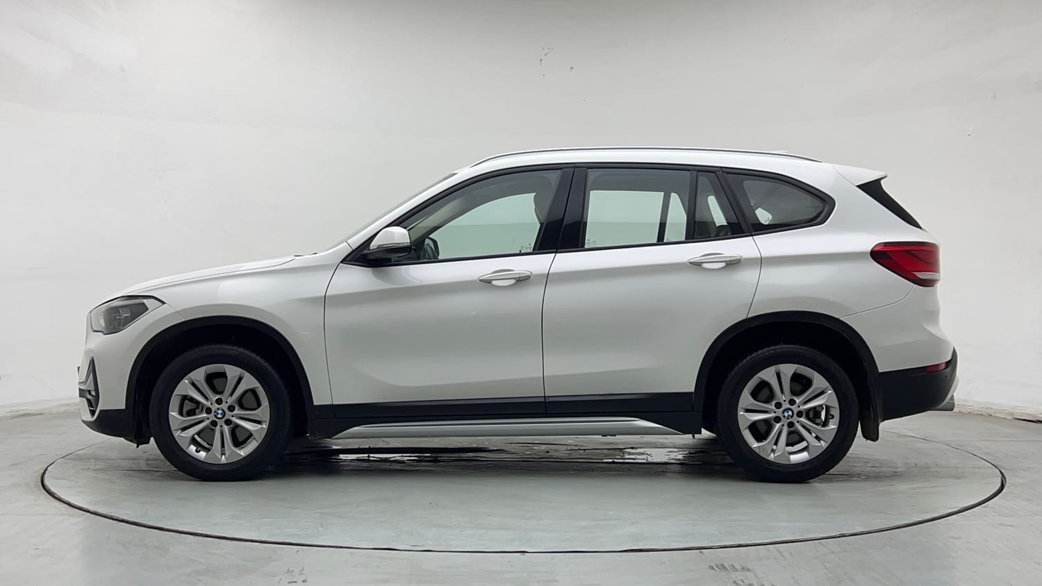 2021 BMW X1 sDrive20i xLine-1