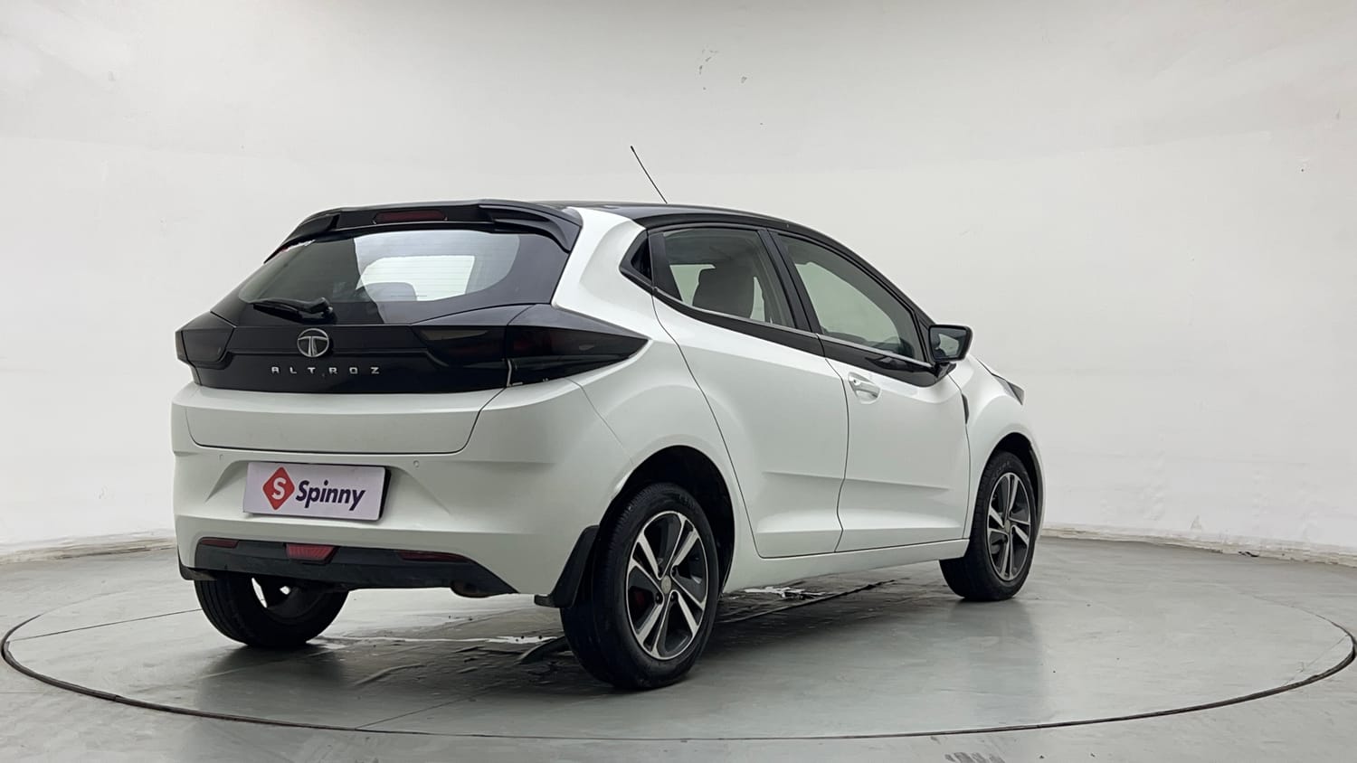 Used 2022 Tata Altroz XZ Petrol Petrol Manual exterior RIGHT REAR CORNER VIEW