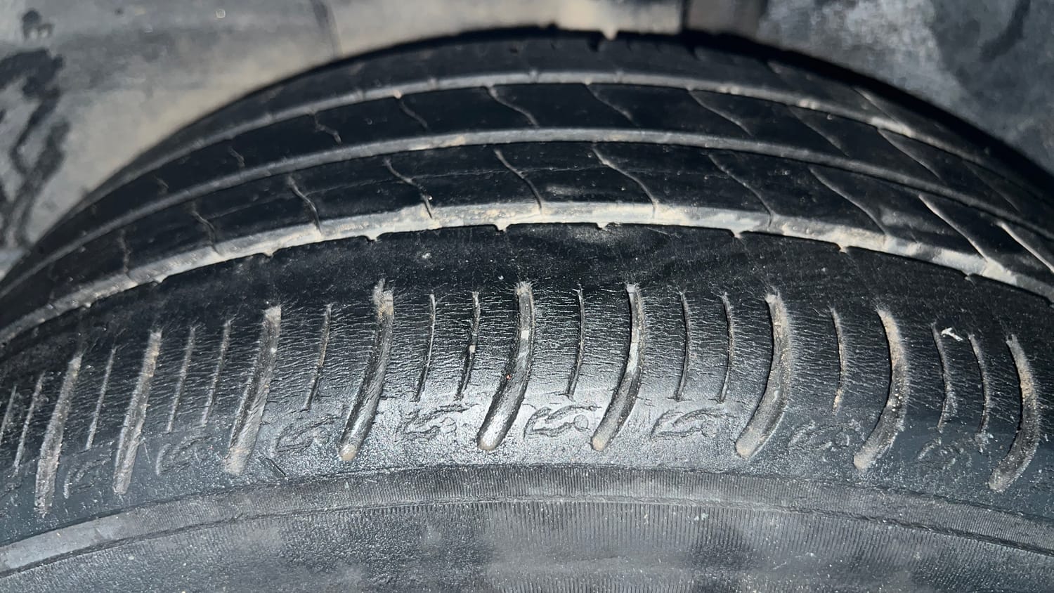 Used 2022 Tata Altroz XZ Petrol Petrol Manual tyres LEFT REAR TYRE TREAD VIEW