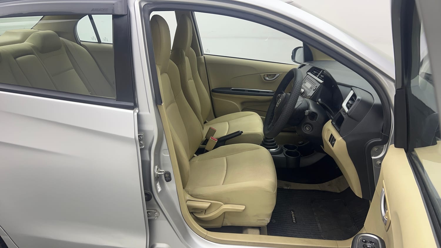 Used 2016 Honda Amaze 1.2 SX i-VTEC Petrol Manual interior RIGHT SIDE FRONT DOOR CABIN VIEW