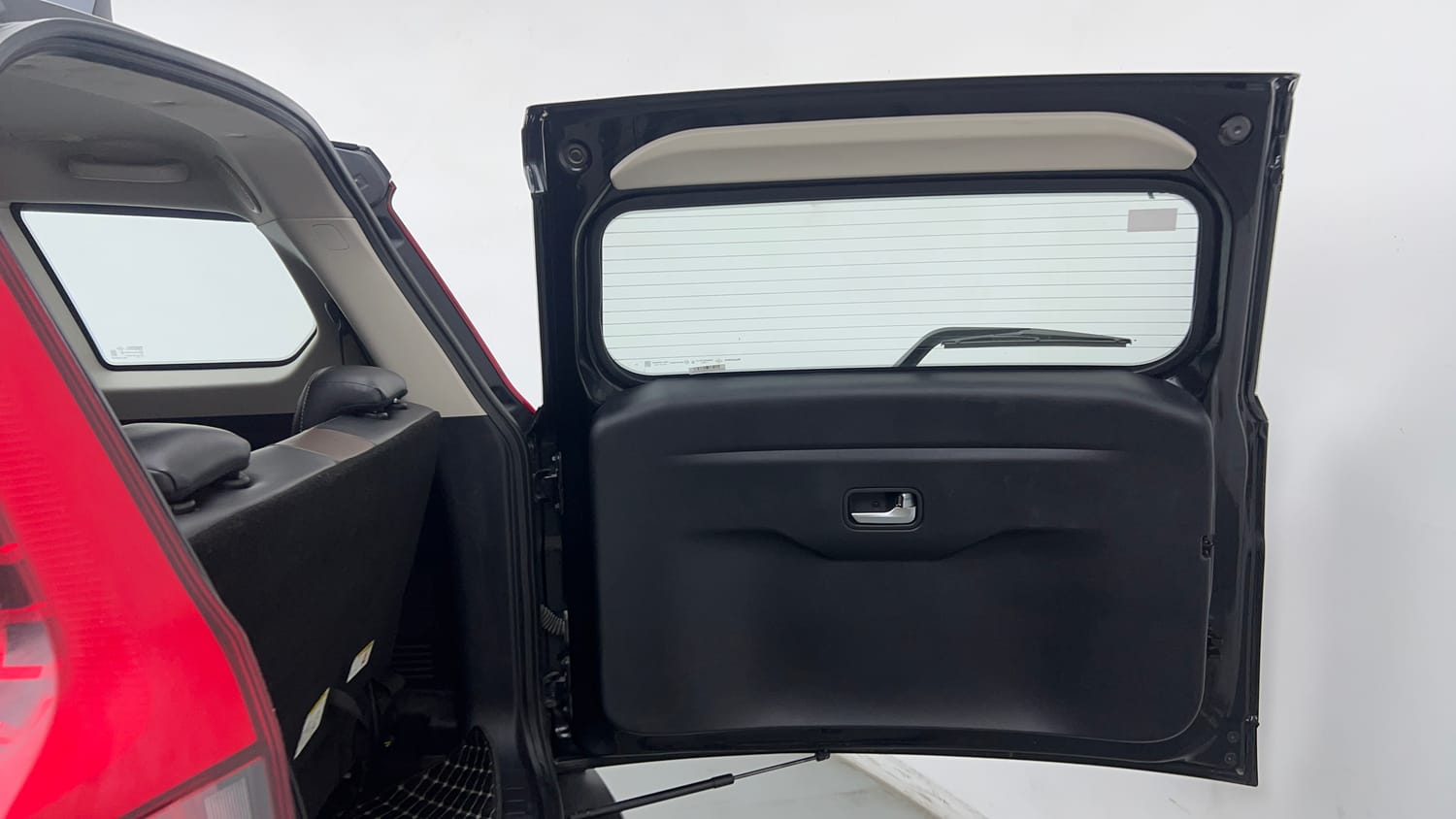 Used 2023 Mahindra Scorpio N Z8 L Petrol AT 7 STR Petrol Automatic interior DICKY DOOR OPEN VIEW