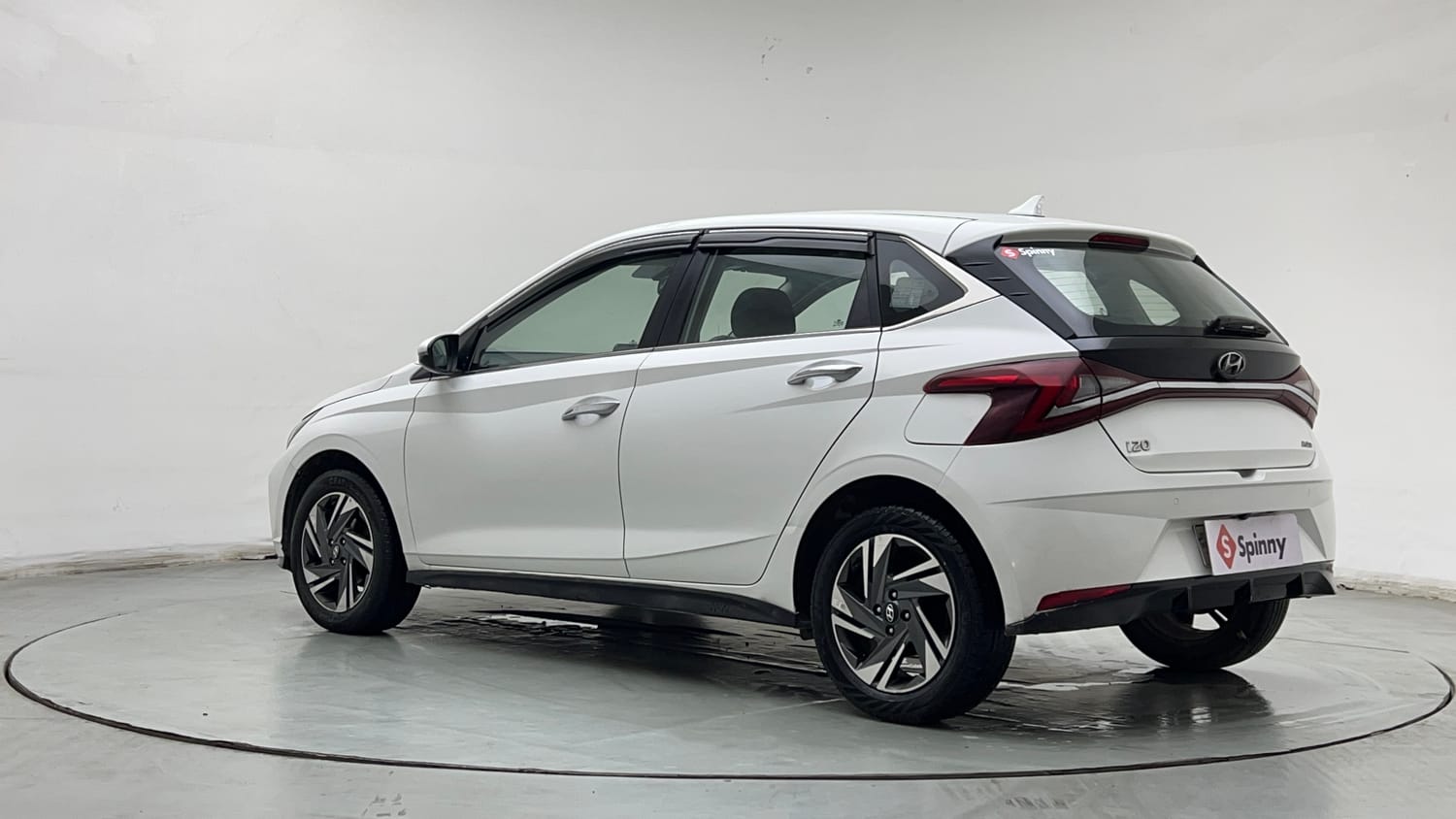 Used 2023 Hyundai i20 Asta (O) 1.2 IVT Petrol Automatic exterior LEFT REAR CORNER VIEW