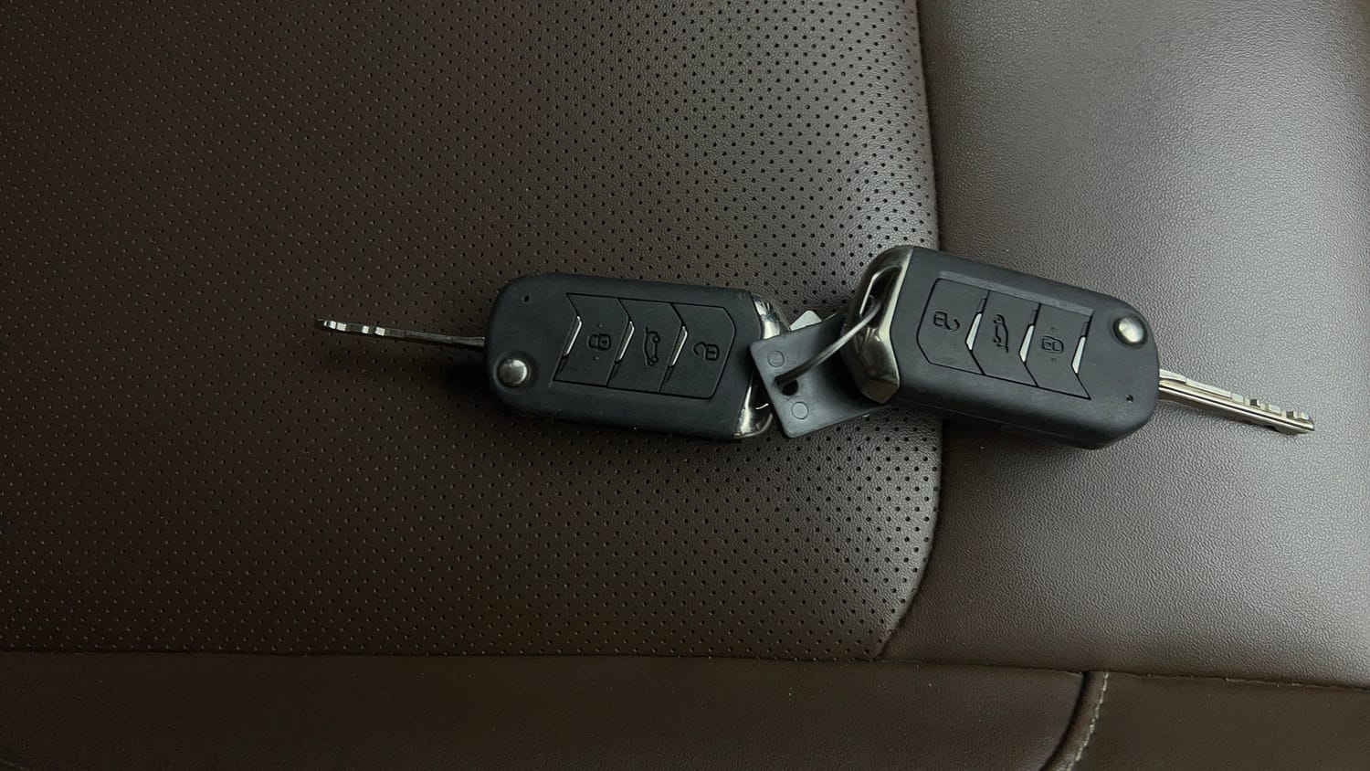 Used 2023 Mahindra Scorpio N Z8 L Petrol AT 7 STR Petrol Automatic extra CAR KEY VIEW