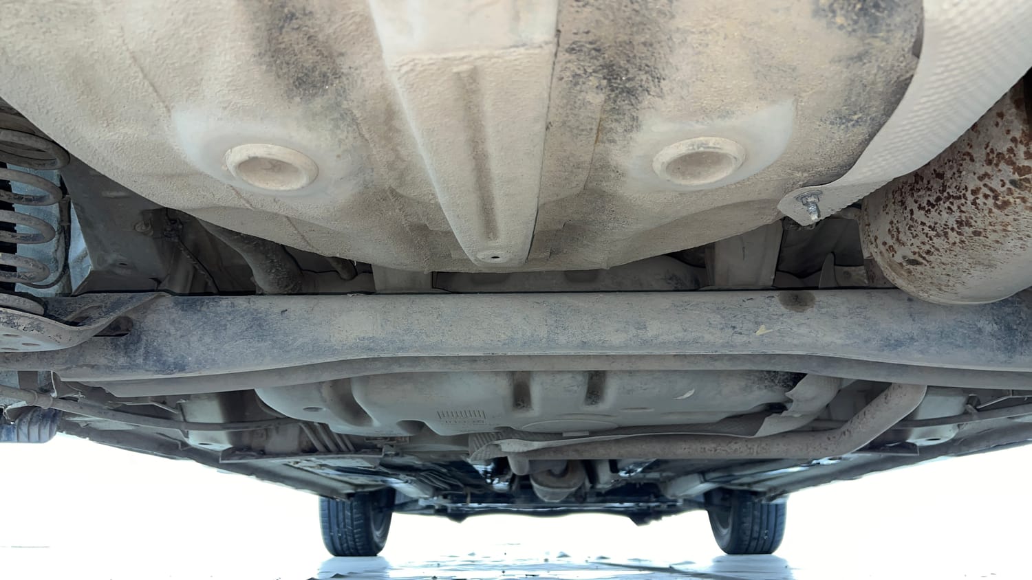 Used 2023 Hyundai i20 Asta (O) 1.2 IVT Petrol Automatic extra REAR UNDERBODY VIEW (TAKEN FROM REAR)