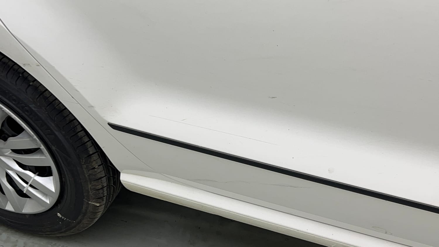 Used 2019 Volkswagen Ameo Trendline 1.5L (D) Diesel Manual dents MINOR DENT