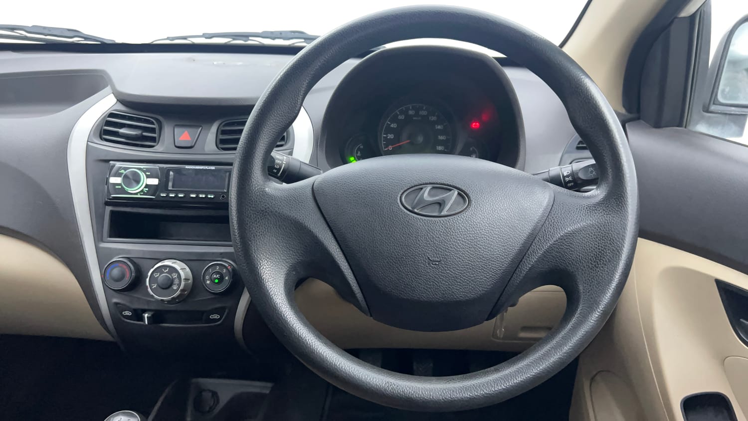 Used 2014 Hyundai Eon Era + Petrol Manual interior STEERING VIEW