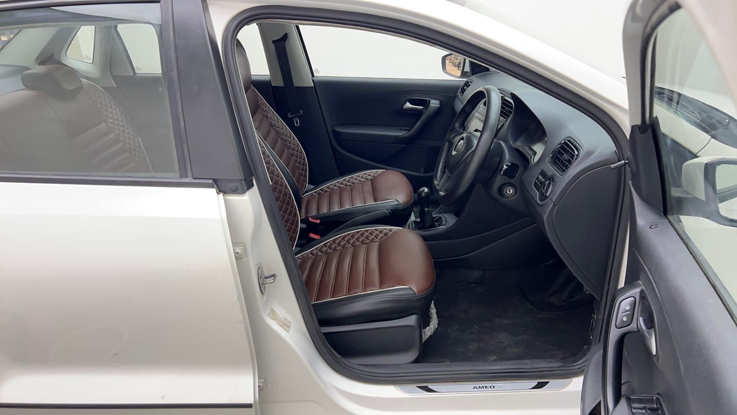 Used 2019 Volkswagen Ameo Trendline 1.5L (D) Diesel Manual interior RIGHT SIDE FRONT DOOR CABIN VIEW
