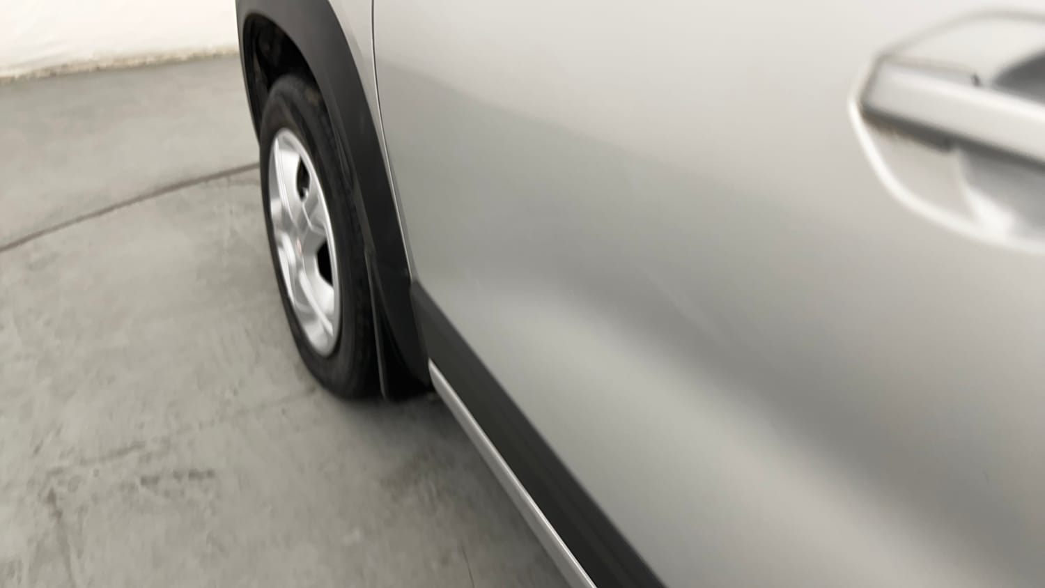 Used 2021 Renault Kiger RXL AMT Petrol Automatic dents MINOR SCRATCH