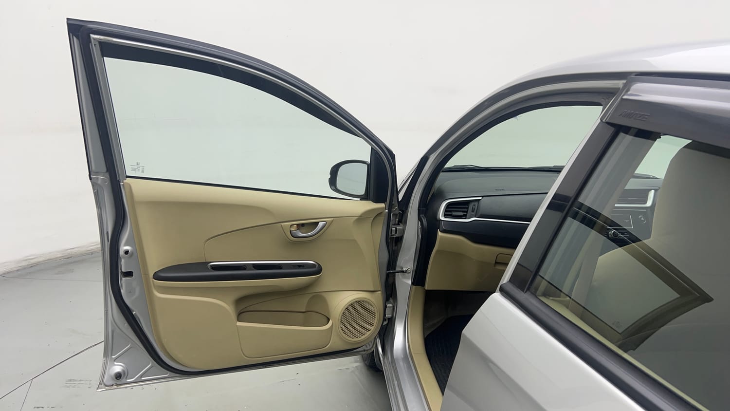 Used 2016 Honda Amaze 1.2 SX i-VTEC Petrol Manual interior LEFT FRONT DOOR OPEN VIEW