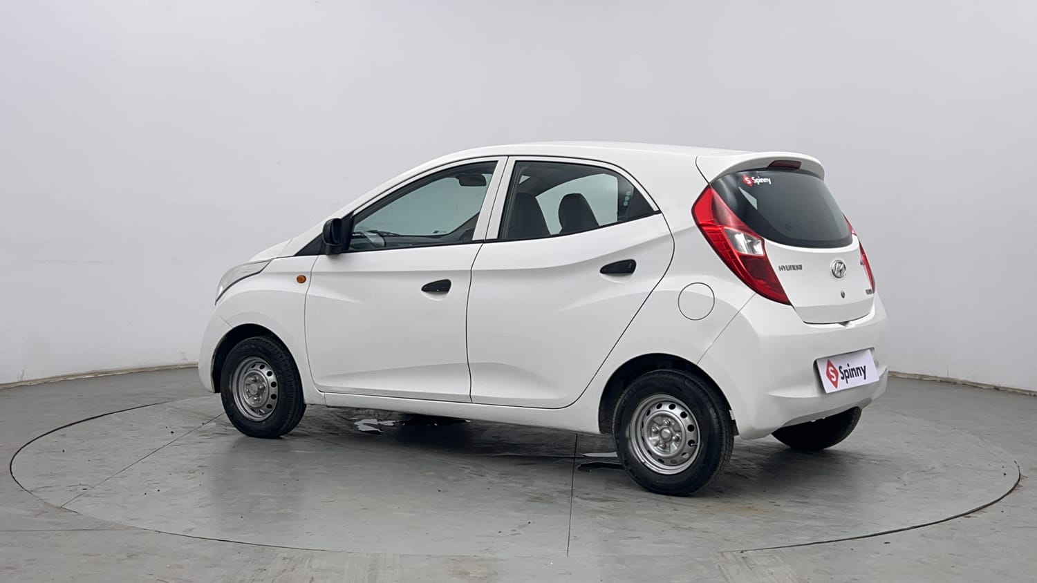 Used 2014 Hyundai Eon Era + Petrol Manual exterior LEFT REAR CORNER VIEW