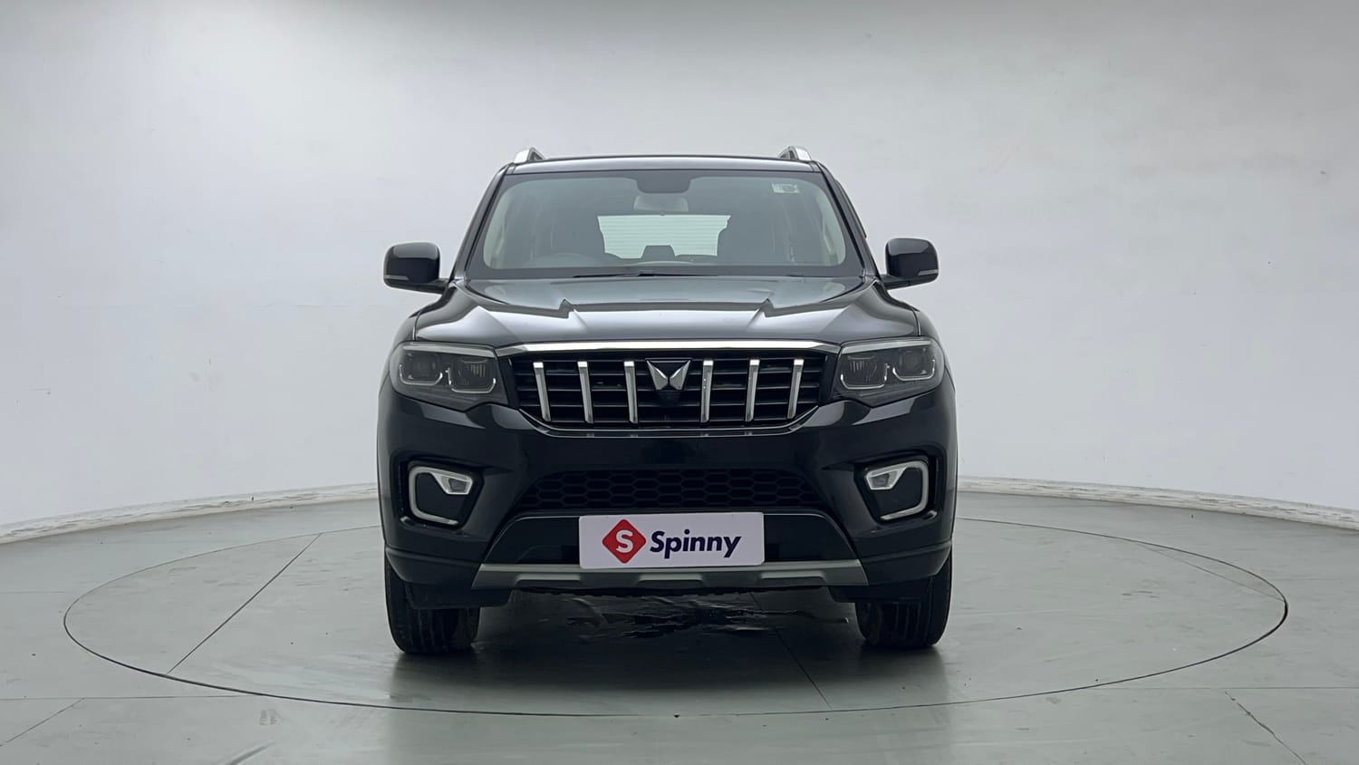 Used 2023 Mahindra Scorpio N Z8 L Petrol AT 7 STR Petrol Automatic exterior FRONT VIEW