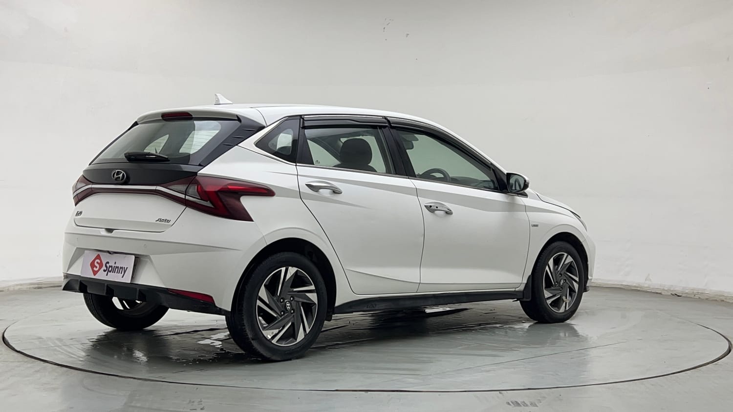 Used 2023 Hyundai i20 Asta (O) 1.2 IVT Petrol Automatic exterior RIGHT REAR CORNER VIEW