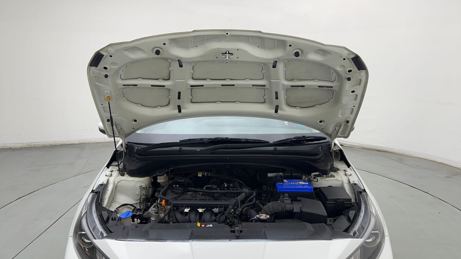 Used 2023 Hyundai i20 Asta (O) 1.2 IVT Petrol Automatic engine ENGINE & BONNET OPEN FRONT VIEW