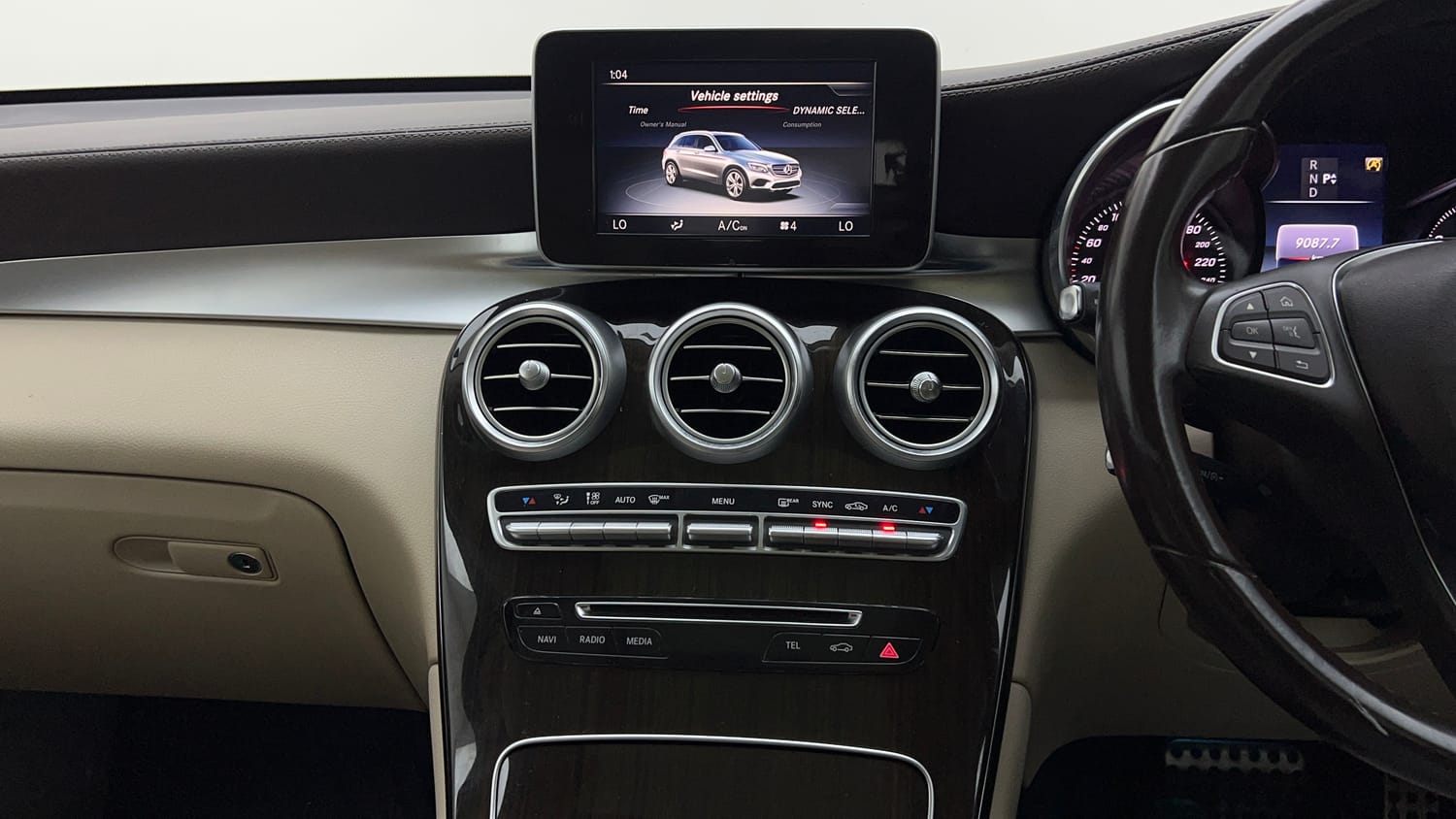 2017 Mercedes-Benz GLC 300 Progressive-13