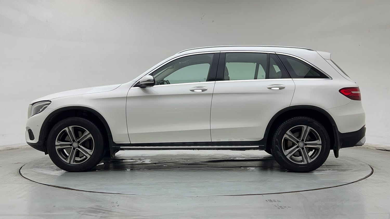 2017 Mercedes-Benz GLC 300 Progressive-1
