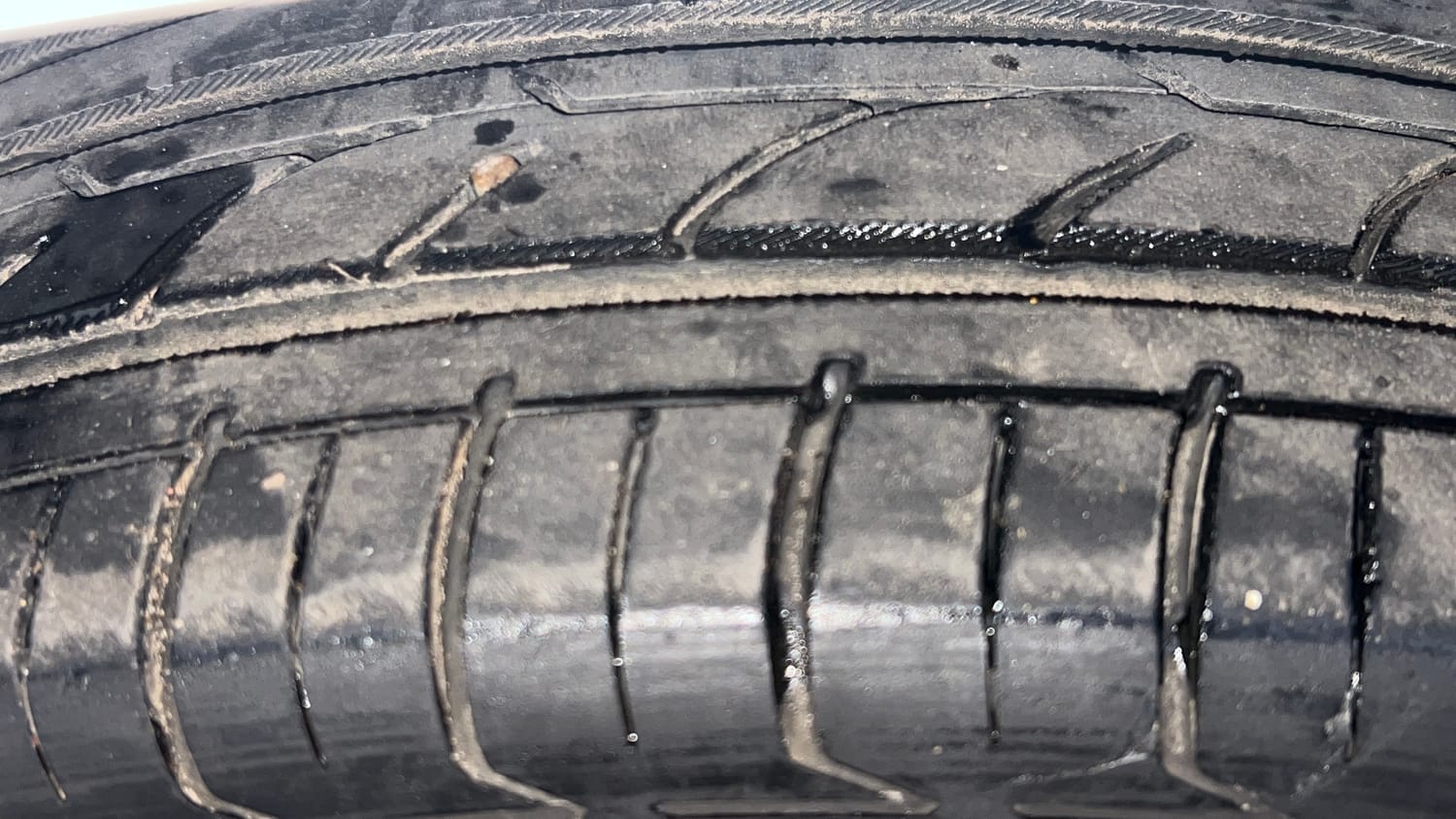 Used 2022 Skoda Slavia Style 1.5L TSI DSG Petrol Automatic tyres LEFT FRONT TYRE TREAD VIEW