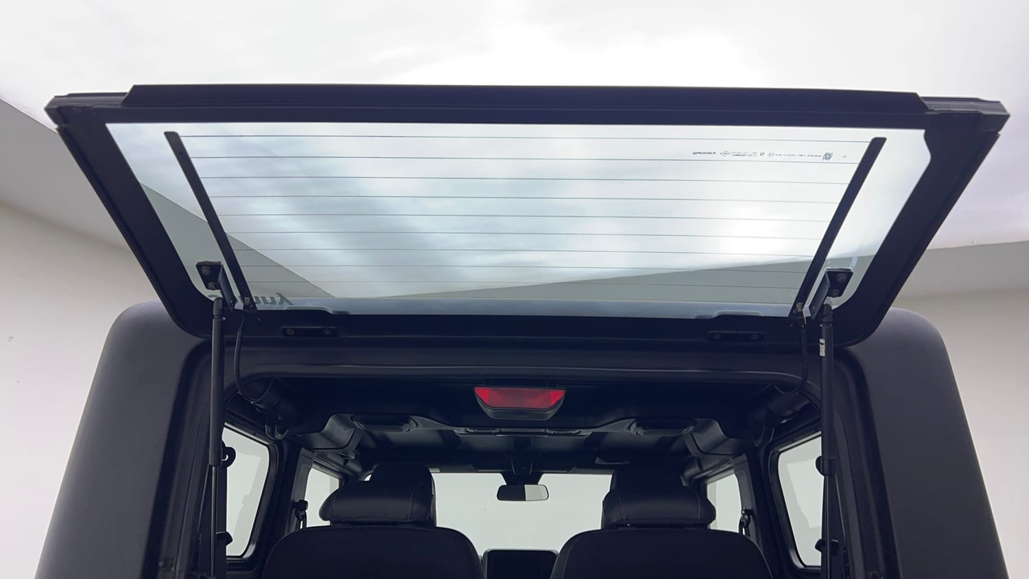 2021 Mahindra Thar LX Hard Top Petrol AT 4WD-22