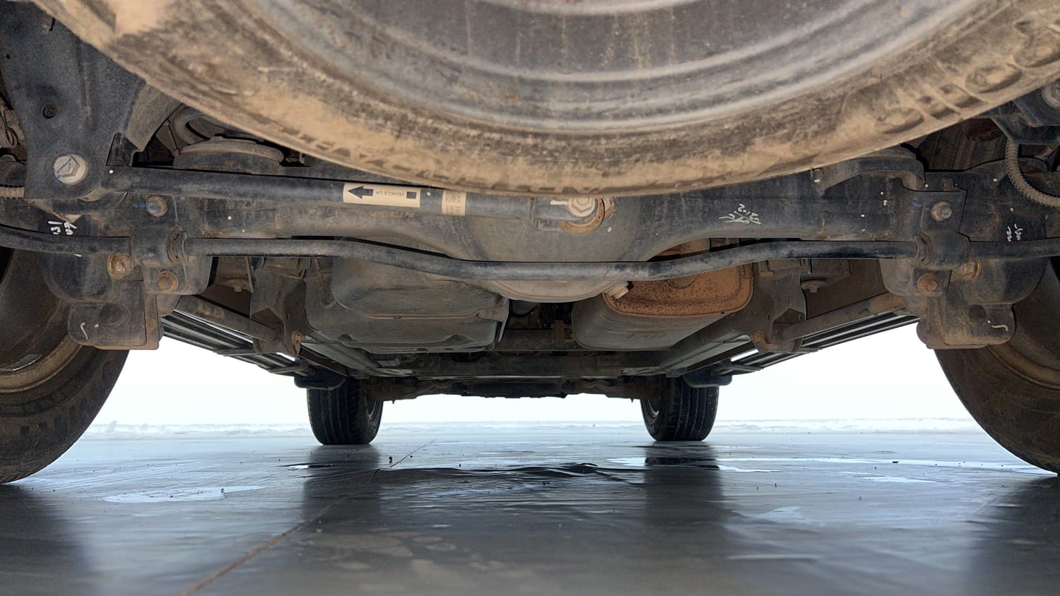 Used 2023 Mahindra Scorpio N Z8 L Petrol AT 7 STR Petrol Automatic extra REAR UNDERBODY VIEW (TAKEN FROM REAR)