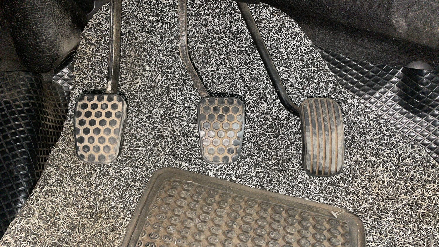 Used 2022 Tata Tiago XZ Petrol Manual interior PEDALS VIEW