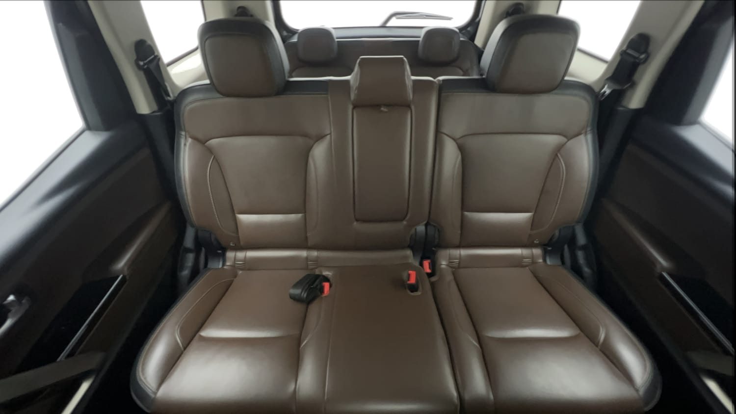 Used 2023 Mahindra Scorpio N Z8 L Petrol AT 7 STR Petrol Automatic interior REAR SEAT CONDITION VIEW