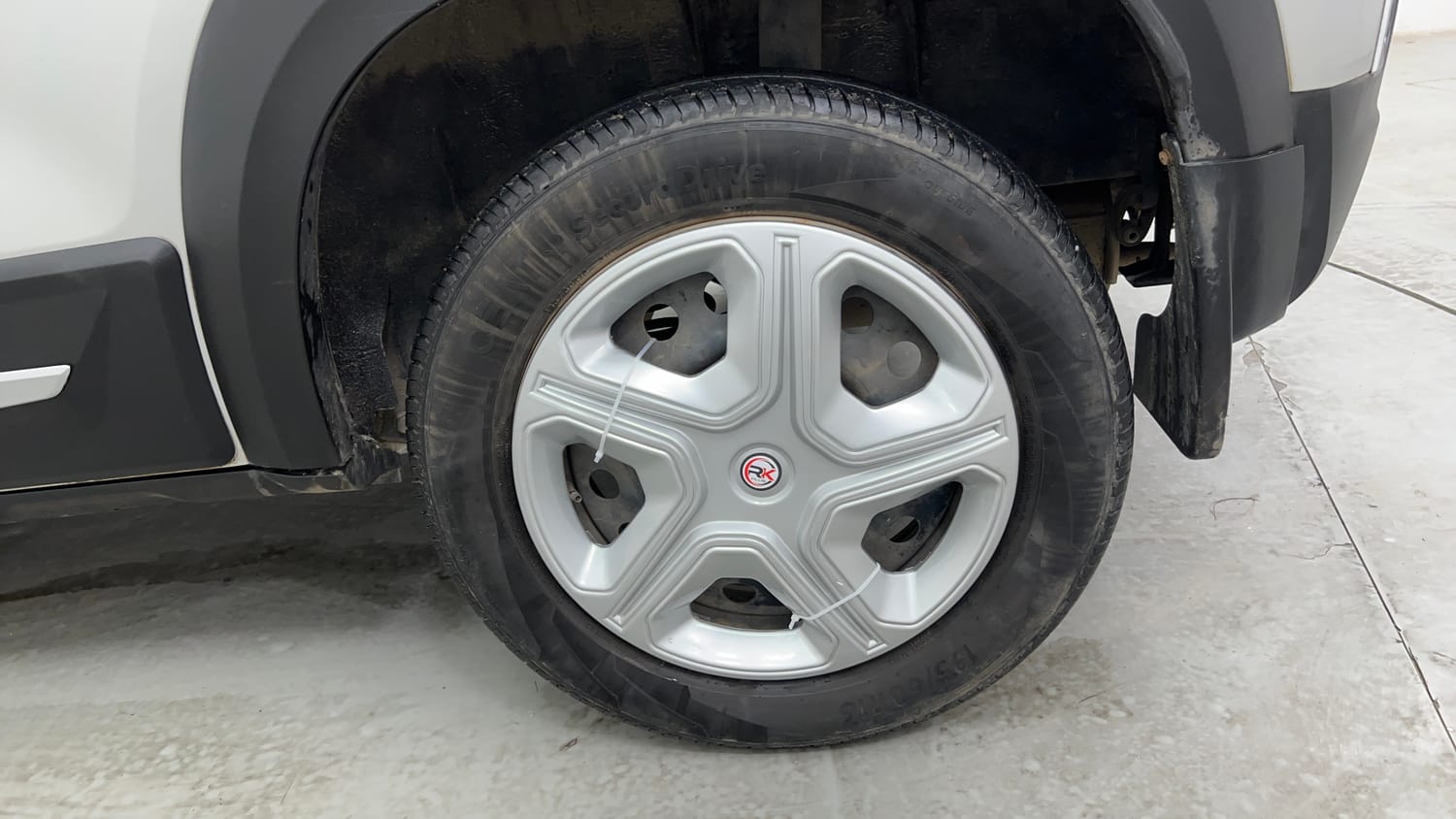 Used 2021 Renault Kiger RXL AMT Petrol Automatic tyres LEFT REAR TYRE RIM VIEW