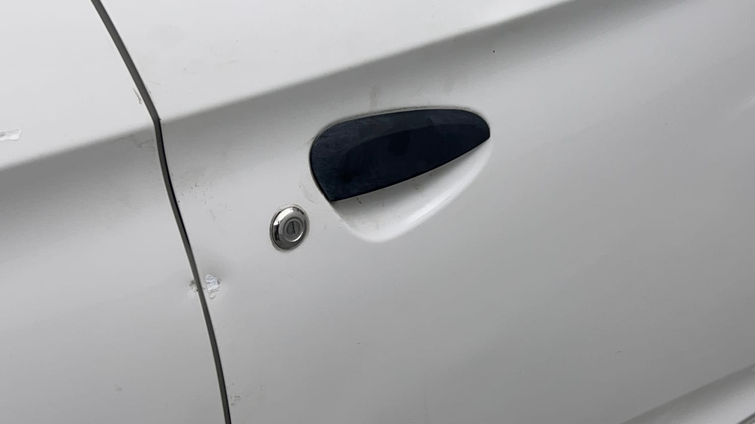 Used 2014 Hyundai Eon Era + Petrol Manual dents MINOR DENT