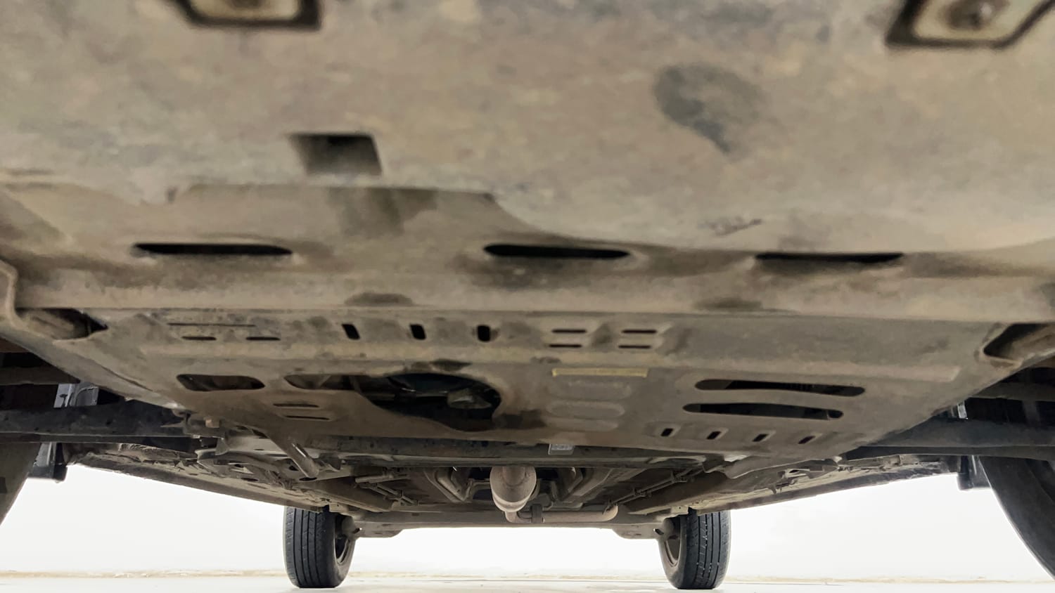 Used 2021 Renault Kiger RXL AMT Petrol Automatic extra FRONT LEFT UNDERBODY VIEW