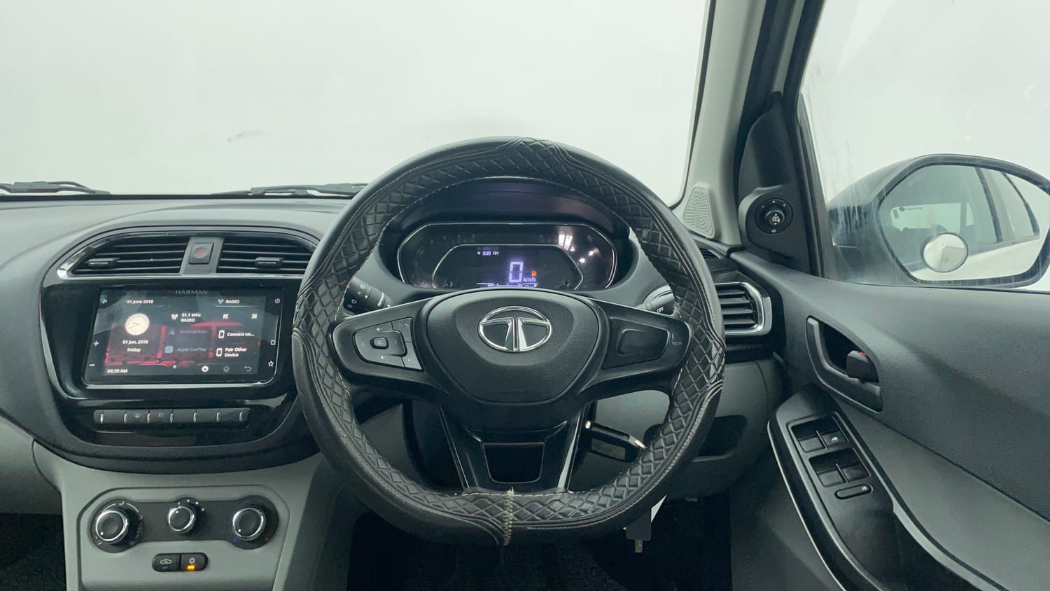 Used 2022 Tata Tiago XZ Petrol Manual interior STEERING VIEW