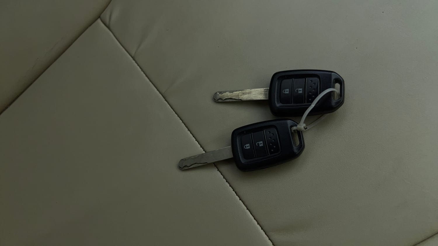 Used 2015 Honda City V Petrol Manual extra CAR KEY VIEW