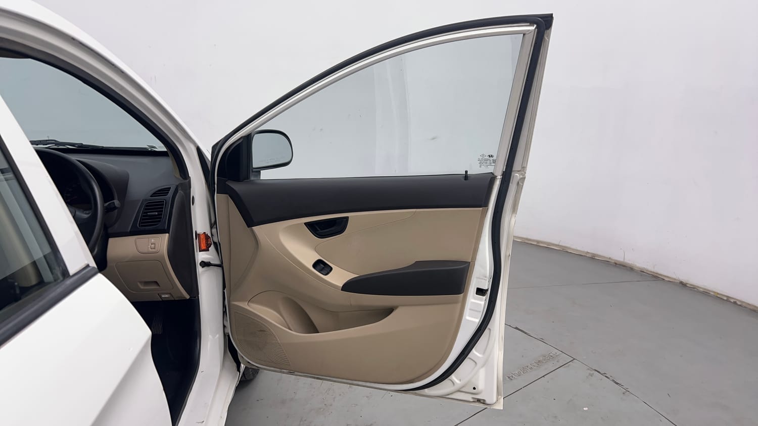 Used 2014 Hyundai Eon Era + Petrol Manual interior RIGHT FRONT DOOR OPEN VIEW
