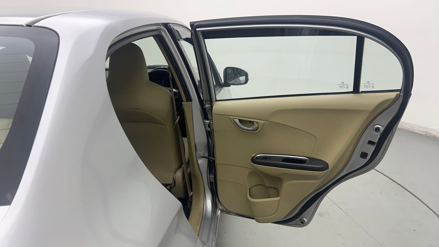 Used 2016 Honda Amaze 1.2 SX i-VTEC Petrol Manual interior RIGHT REAR DOOR OPEN VIEW