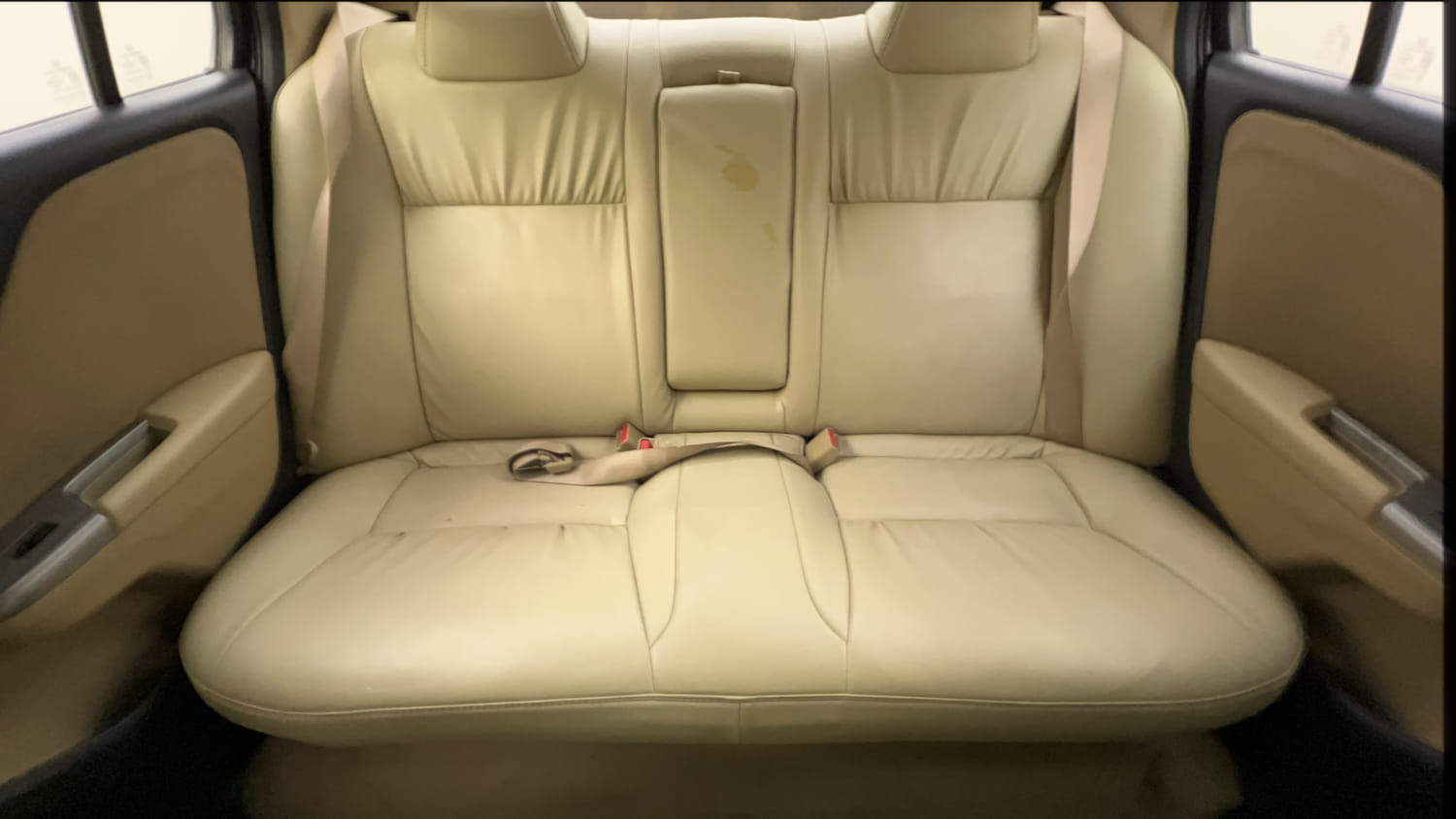 Used 2015 Honda City V Petrol Manual interior REAR SEAT CONDITION VIEW