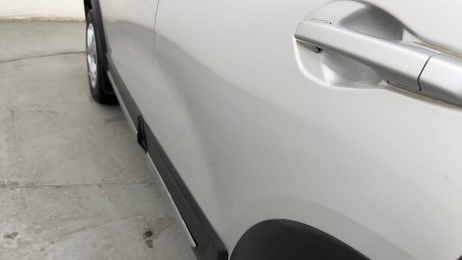 Used 2021 Renault Kiger RXL AMT Petrol Automatic dents MINOR SCRATCH