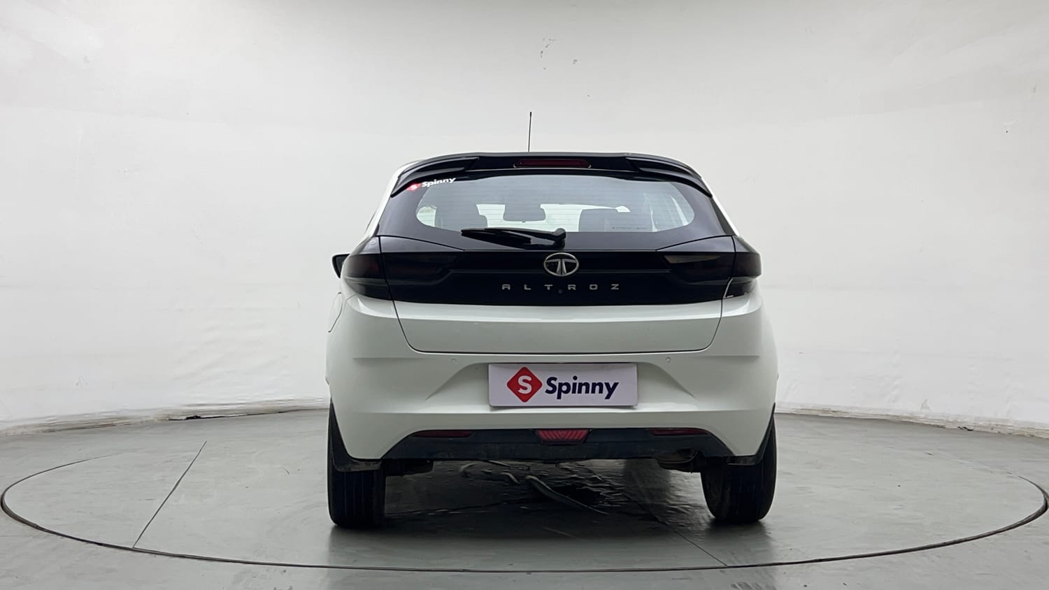 Used 2022 Tata Altroz XZ Petrol Petrol Manual exterior BACK VIEW