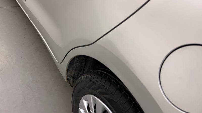 Used 2022 Maruti Suzuki Swift VXi Petrol Manual dents MINOR DENT
