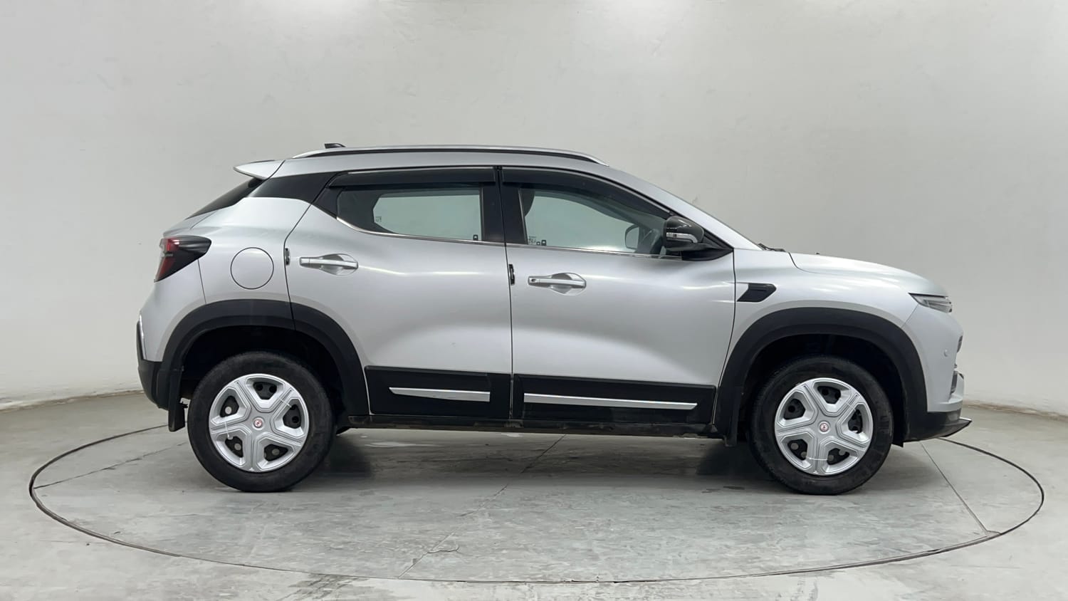 Used 2021 Renault Kiger RXL AMT Petrol Automatic exterior RIGHT SIDE VIEW