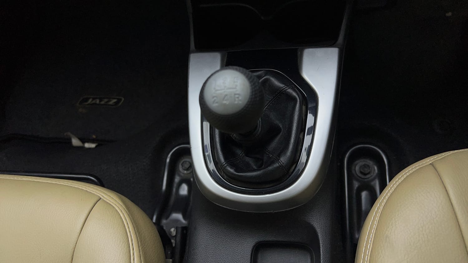 2017 Honda Jazz V Petrol-16