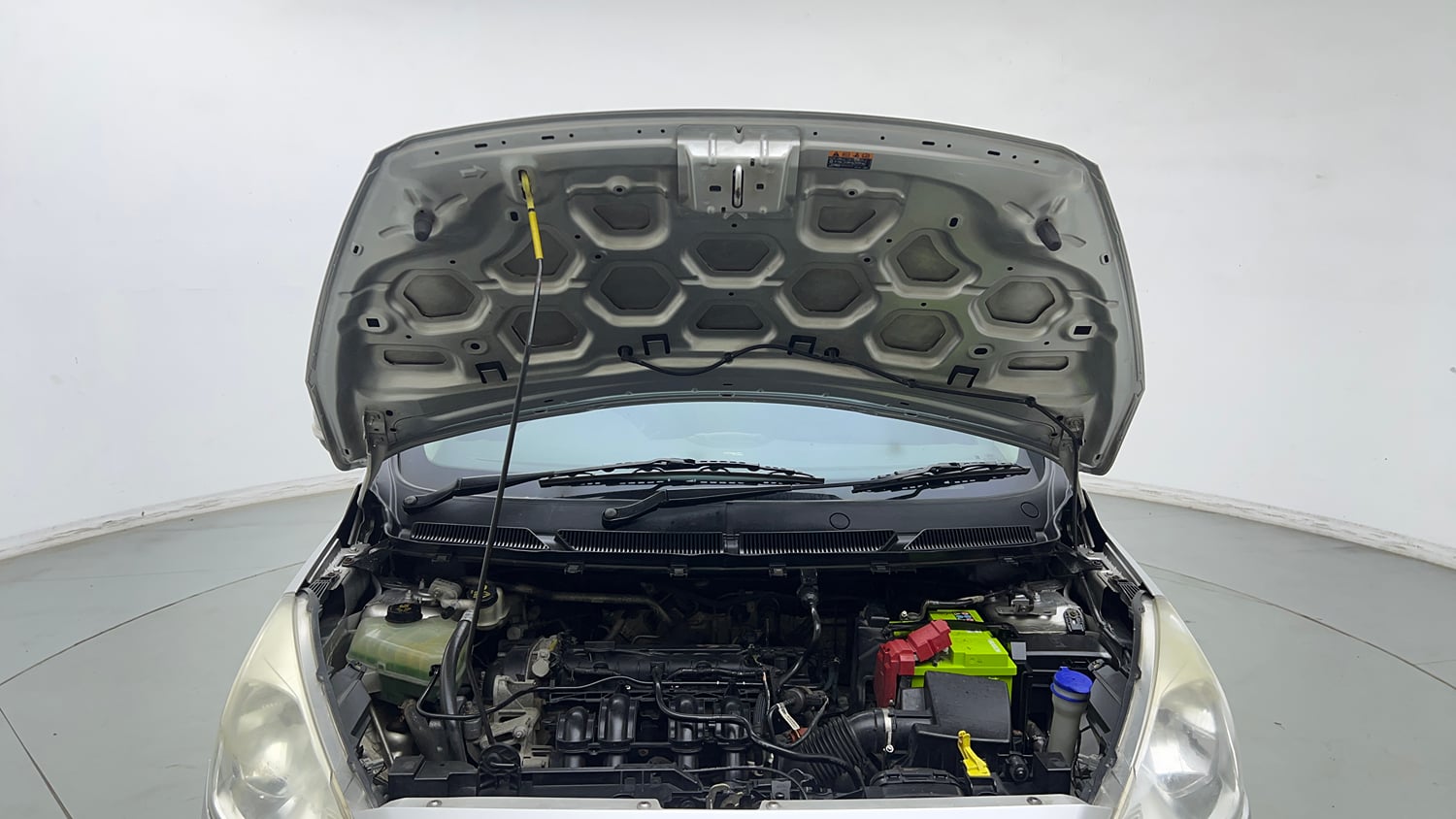 Used 2016 Ford Figo Titanium 1.2 Ti-VCT Petrol Manual engine ENGINE & BONNET OPEN FRONT VIEW