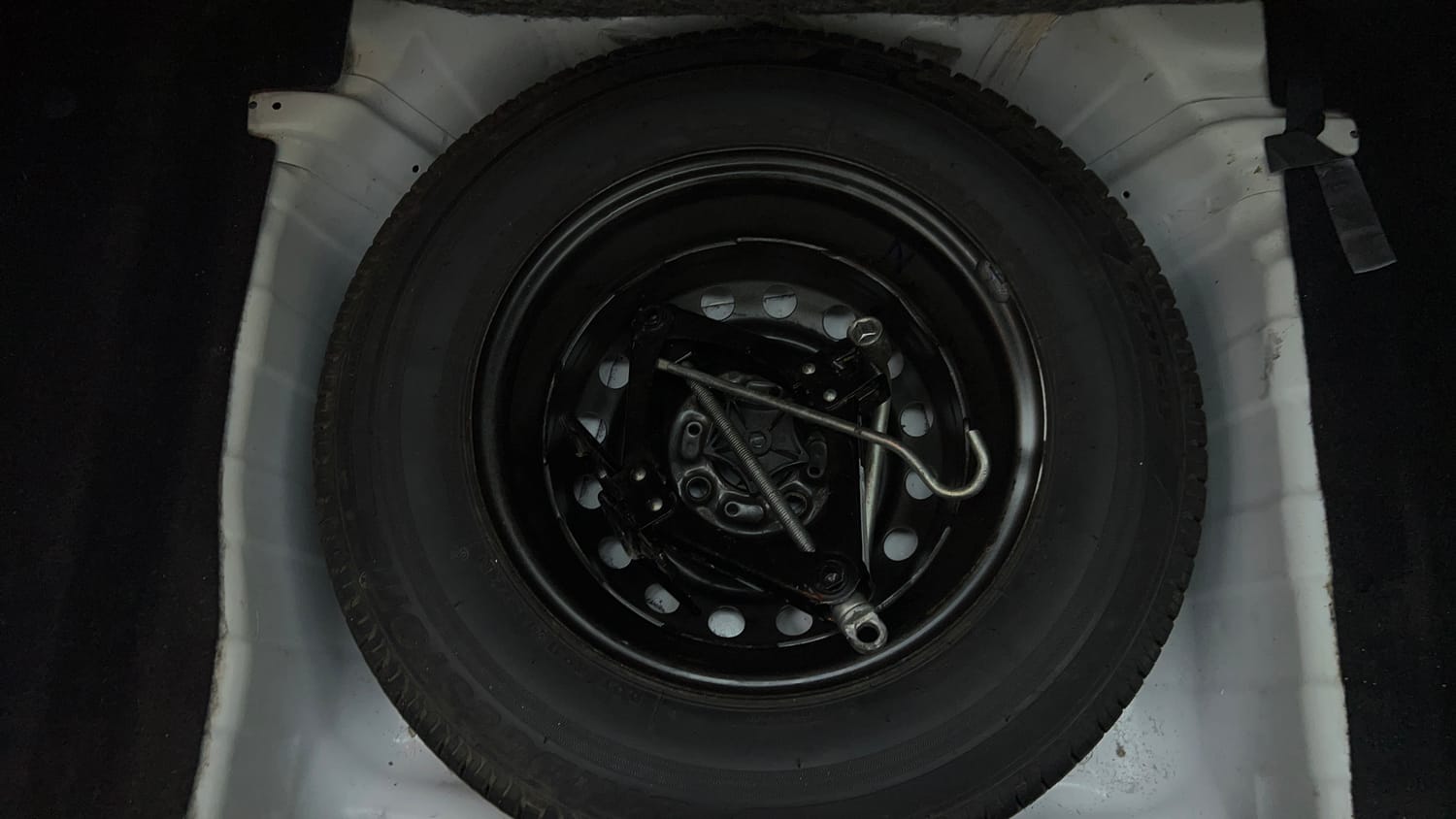 Used 2022 Tata Altroz XZ Petrol Petrol Manual tyres SPARE TYRE VIEW